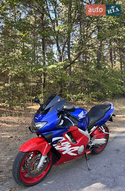Спортбайк Honda CBR 600F 2000 в Новых Санжарах