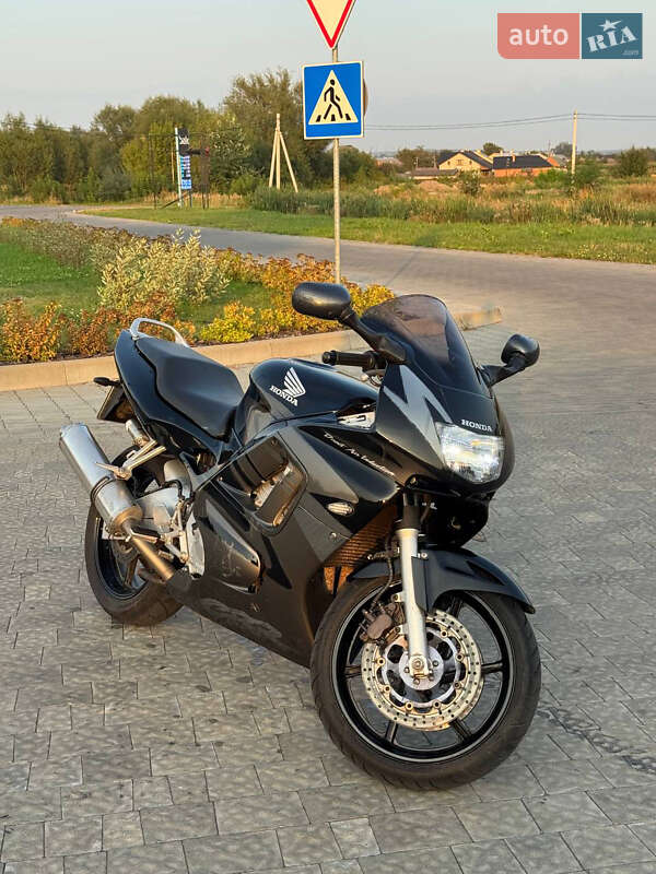 Спортбайк Honda CBR 600F 1997 в Сокале