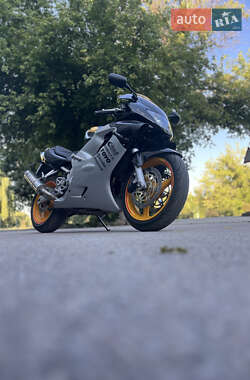 Спортбайк Honda CBR 600F 1999 в Павлограде