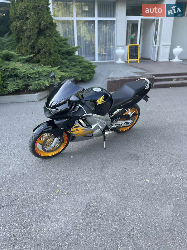 Спортбайк Honda CBR 600F 1999 в Павлограді фото 11 Спортбайк Honda CBR 600F 1999 в Павлограді