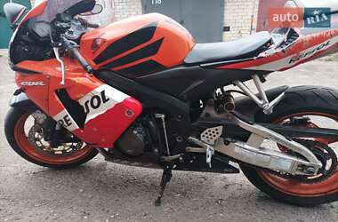 Спортбайк Honda CBR 600RR 2005 в Николаеве