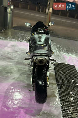Спортбайк Honda CBR 600RR 2004 в 