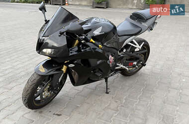 Спортбайк Honda CBR 600RR 2012 в 
