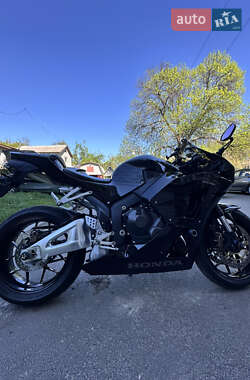 Спортбайк Honda CBR 600RR 2013 в 
