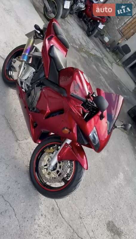 Спортбайк Honda CBR 600RR 2003 в 