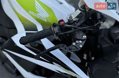 Спортбайк Honda CBR 600RR 2010 в 