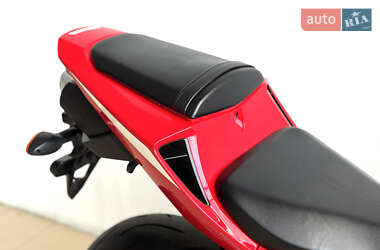 Спортбайк Honda CBR 600RR 2013 в  фото 41 Спортбайк Honda CBR 600RR 2013 в