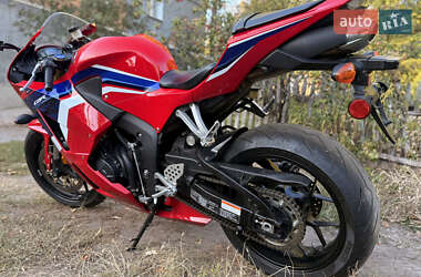 Спортбайк Honda CBR 600RR 2024 в 