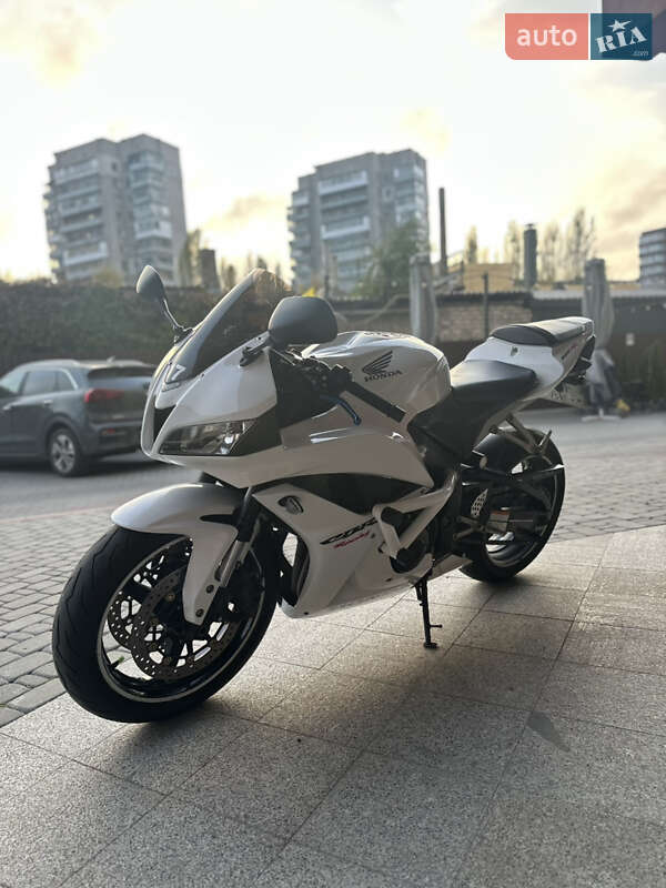 Спортбайк Honda CBR 600RR 2007 в Житомирі