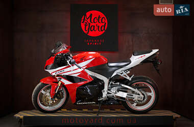 Спортбайк Honda CBR 600RR 2012 в Днепре Спортбайк Honda CBR 600RR 2012 в Днепре