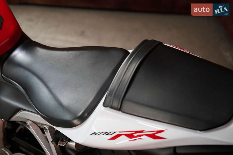 Спортбайк Honda CBR 600RR 2012 в Дніпрі