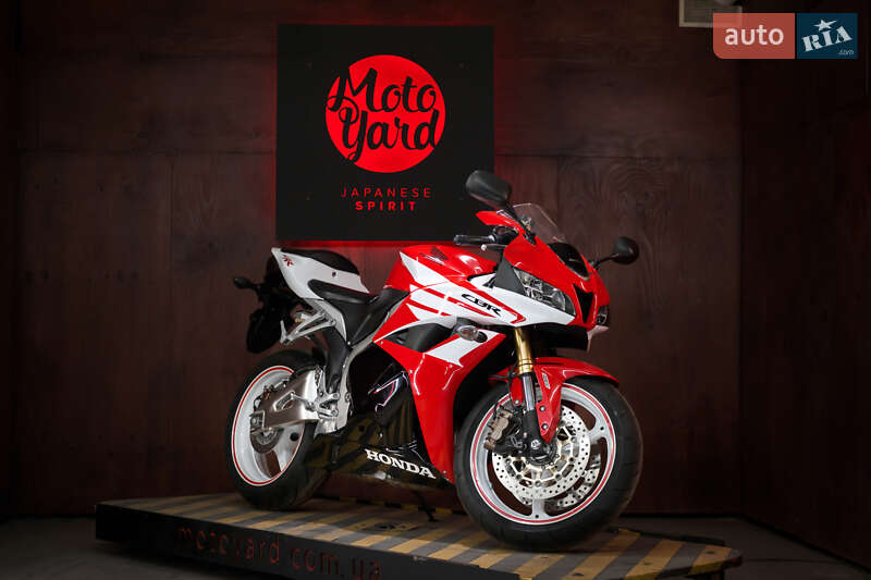 Спортбайк Honda CBR 600RR 2012 в Дніпрі