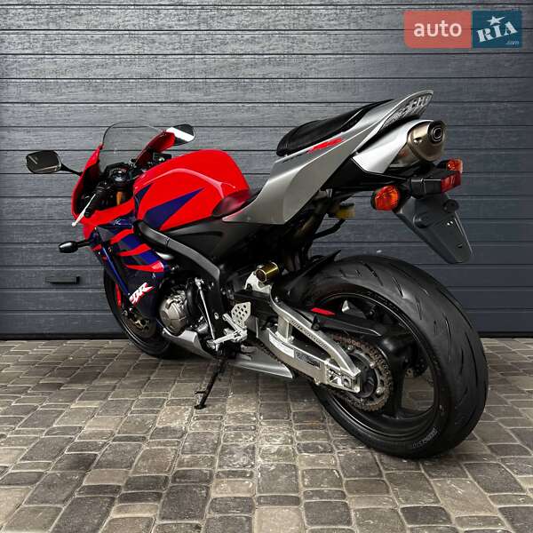 Мотоцикл Без обтекателей (Naked bike) Honda CBR 600RR 2005 в Белой Церкви фото 7 Мотоцикл Без обтекателей (Naked bike) Honda CBR 600RR 2005 в Белой Церкви