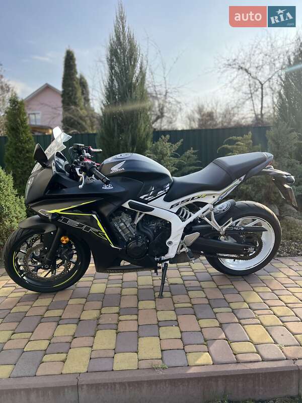 Мотоцикл Спорт-туризм Honda CBR 650F 2016 в Киеве