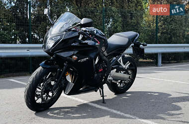 Мотоцикл Спорт-туризм Honda CBR 650F 2015 в 