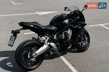 Мотоцикл Спорт-туризм Honda CBR 650F 2015 в 