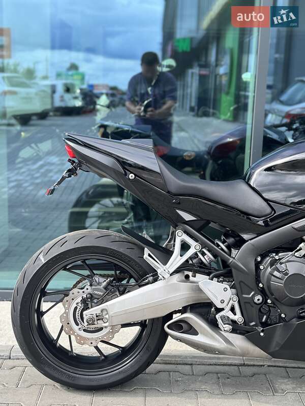 Мотоцикл Спорт-туризм Honda CBR 650F 2014 в Ровно
