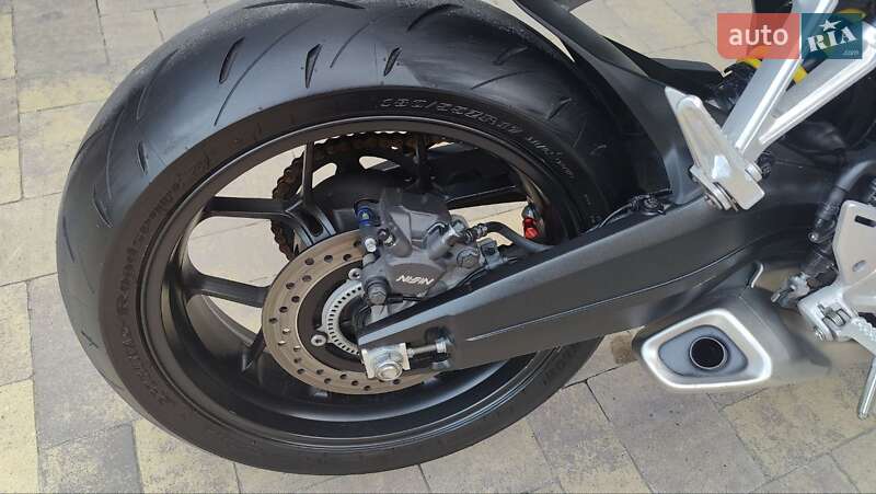 Спортбайк Honda CBR 650R 2021 в Тернополе фото 2 Спортбайк Honda CBR 650R 2021 в Тернополе