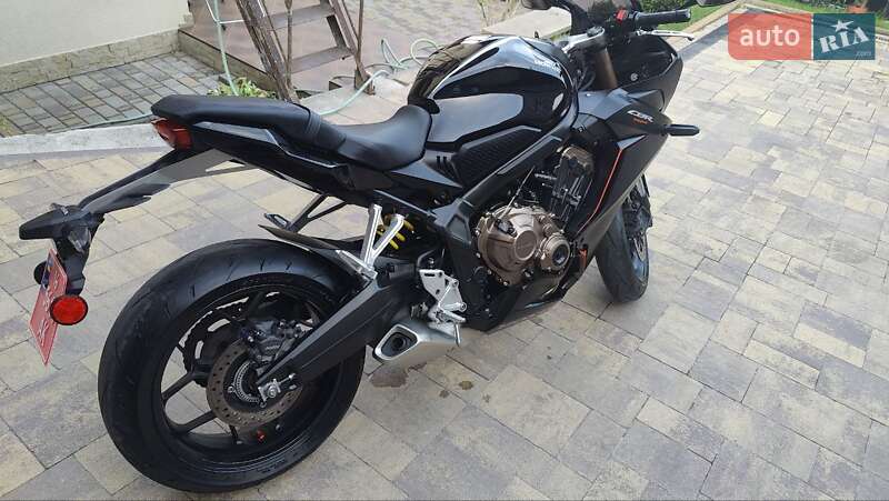 Спортбайк Honda CBR 650R 2021 в Тернополе фото 28 Спортбайк Honda CBR 650R 2021 в Тернополе