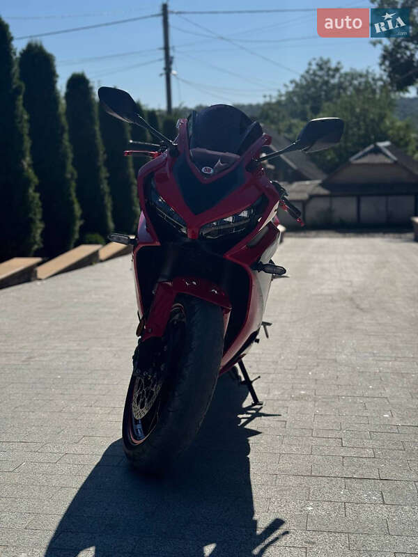 Мотоцикл Классик Honda CBR 650R 2022 в Черновцах