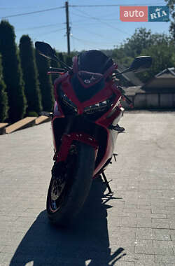Мотоцикл Классік Honda CBR 650R 2022 в 