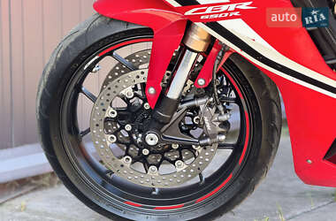 Спортбайк Honda CBR 650R 2019 в 