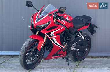 Спортбайк Honda CBR 650R 2019 в 