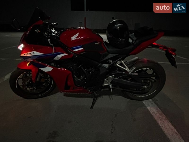 Honda CBR 650R 2024