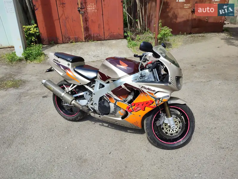 Honda CBR 900RR 1995