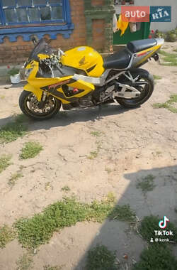 Спортбайк Honda CBR 929RR 2001 в Калиновке