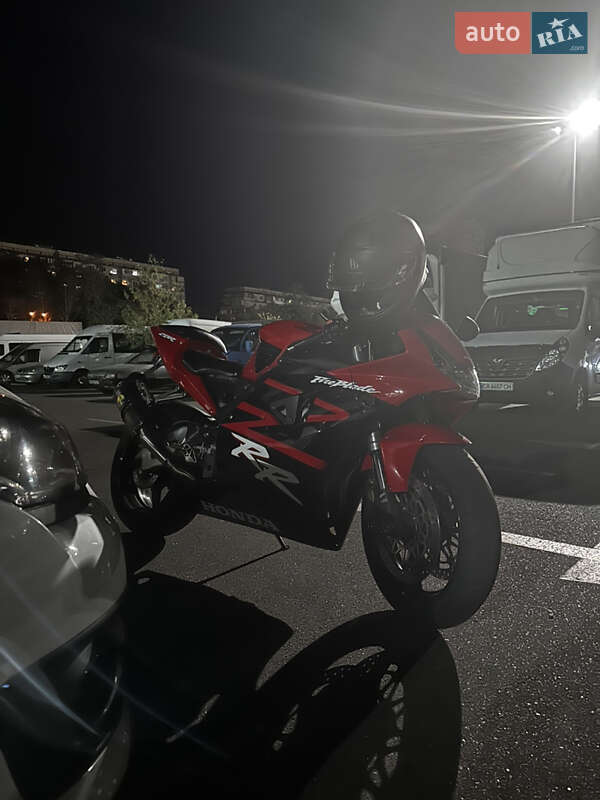 Спортбайк Honda CBR 954RR 2002 в Киеве