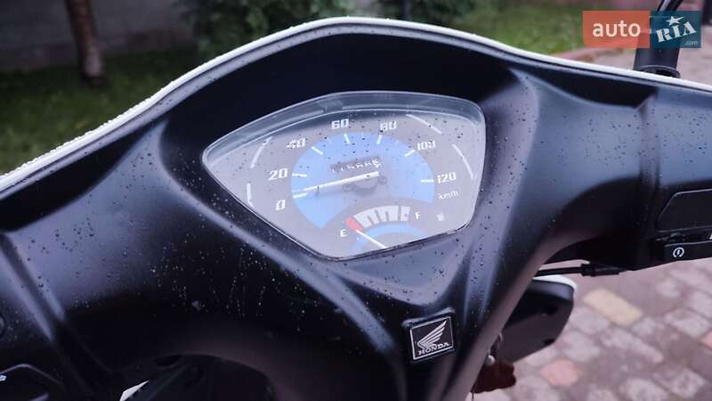 Скутер Honda CHS 125 2014 в Ровно