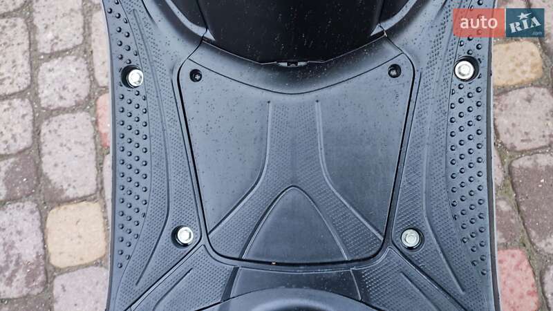 Скутер Honda CHS 125 2014 в Ровно