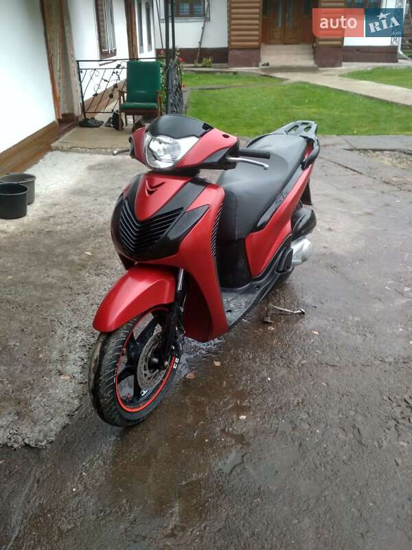 Макси-скутер Honda CHS 125 2012 в Коломые