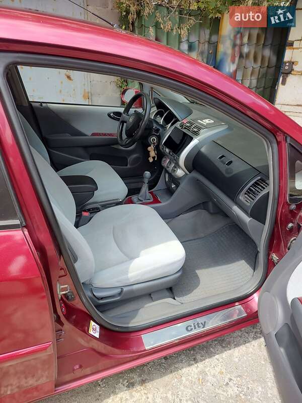 Седан Honda City 2006 в Кривому Розі