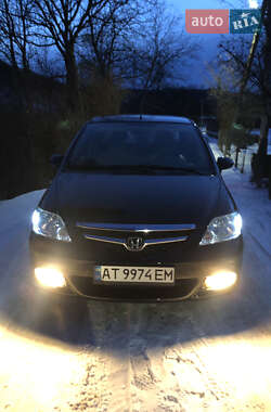 Седан Honda City 2006 в Косове