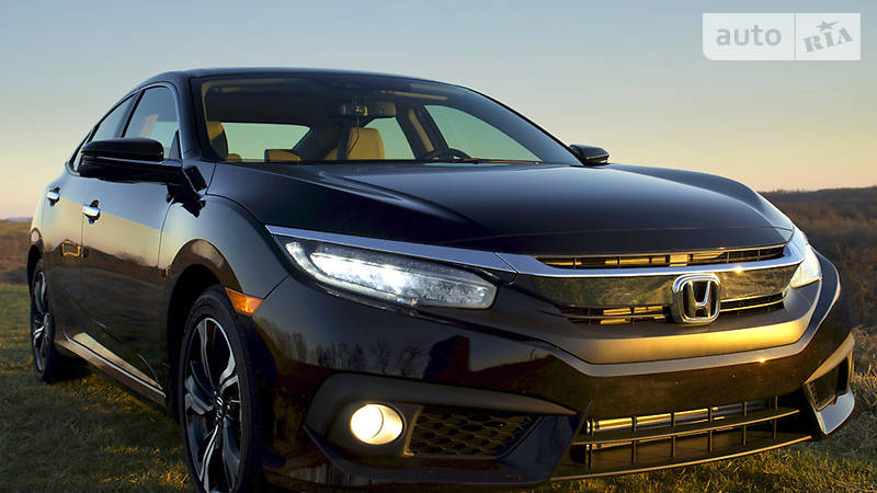 Honda Civic 2015 року