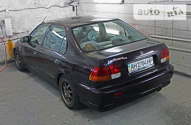Седан Honda Civic 1996 в Мариуполе