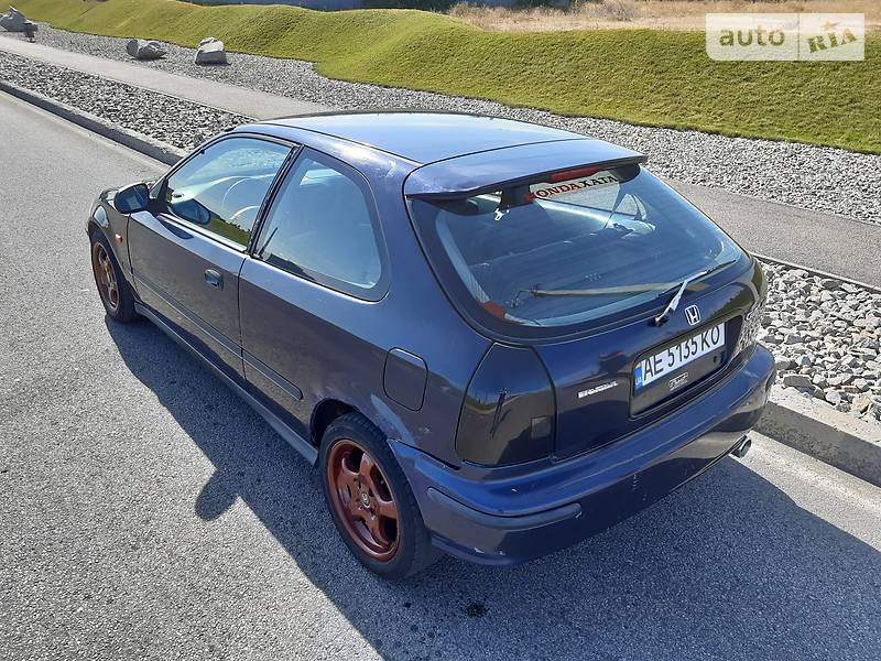 Хэтчбек Honda Civic 1996 в Днепре