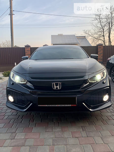 Хетчбек Honda Civic 2018 в Полтаві фото 2 Хетчбек Honda Civic 2018 в Полтаві