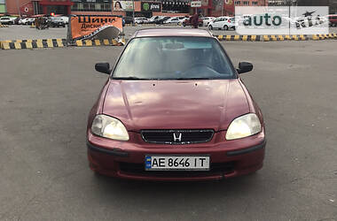 Седан Honda Civic 1998 в Киеве