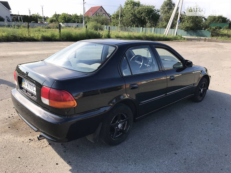 Седан Honda Civic 2000 в Києві