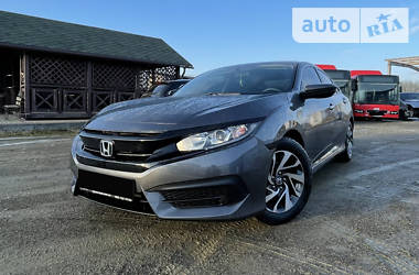 Седан Honda Civic 2015 в Львові