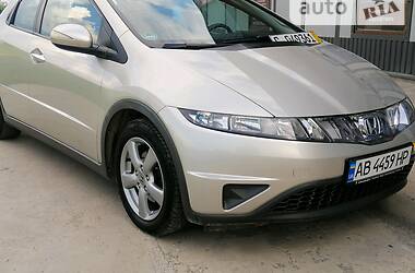 Хэтчбек Honda Civic 2006 в Виннице