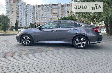 Седан Honda Civic 2018 в Львове
