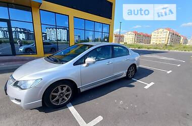Лифтбек Honda Civic 2008 в Вишневом