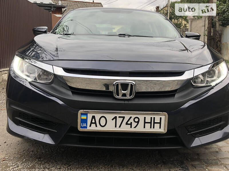 Седан Honda Civic 2017 в Ужгороді