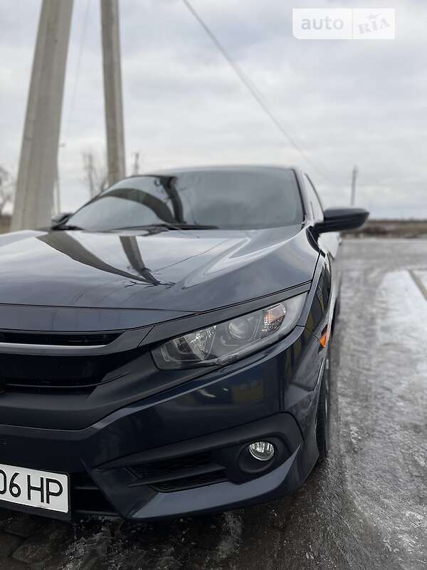 Седан Honda Civic 2016 в Харькове