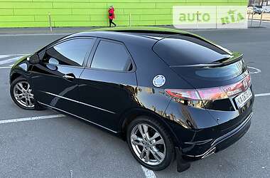 Хэтчбек Honda Civic 2010 в 