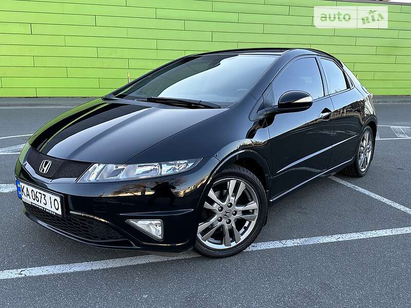 Хэтчбек Honda Civic 2010 в 